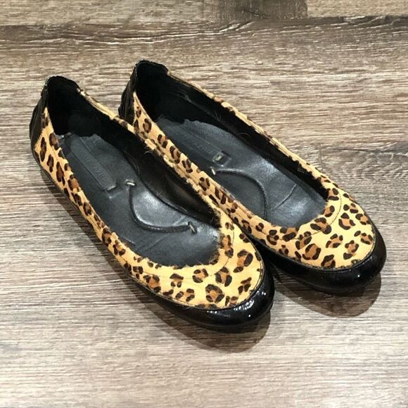 BCBGMaxAzria Leopard Print Flats - Picture 1 of 8